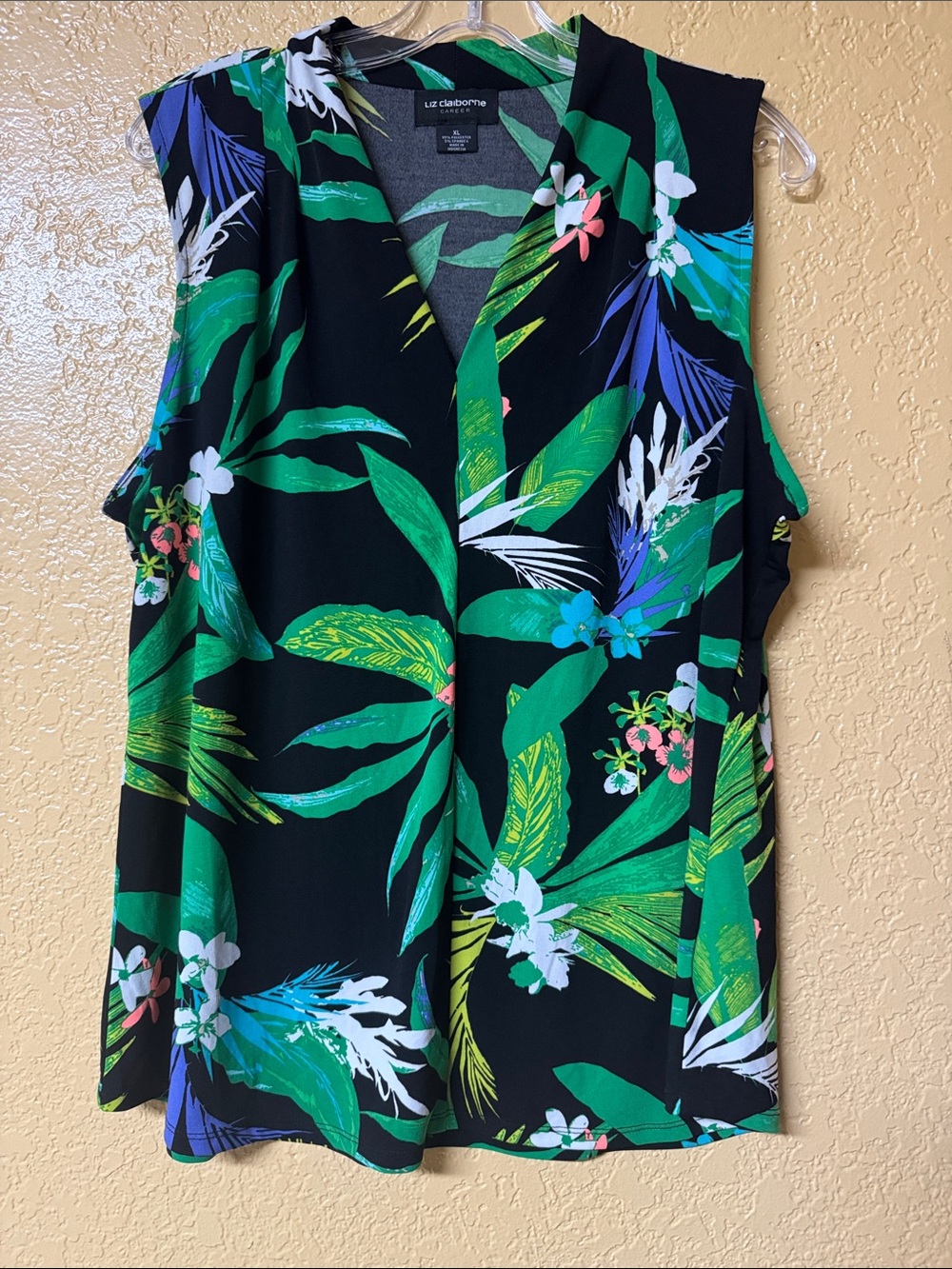 Liz Claiborne Black Tropical Floral Sleeveless Blouse